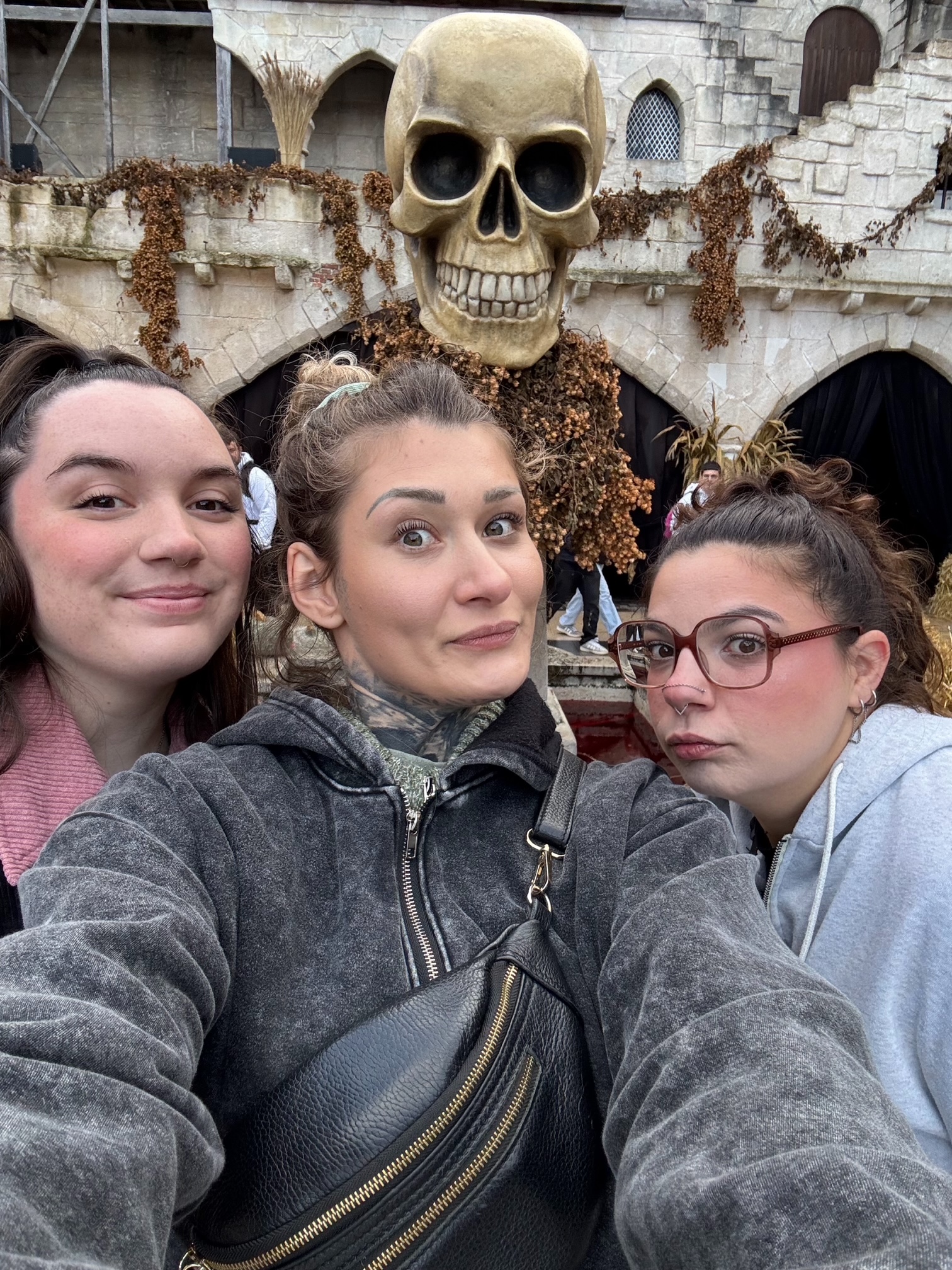 Derma'Girls - Équipe féminine studio tatouage piercing Fréjus Dermagraphic Var Côte d'Azur