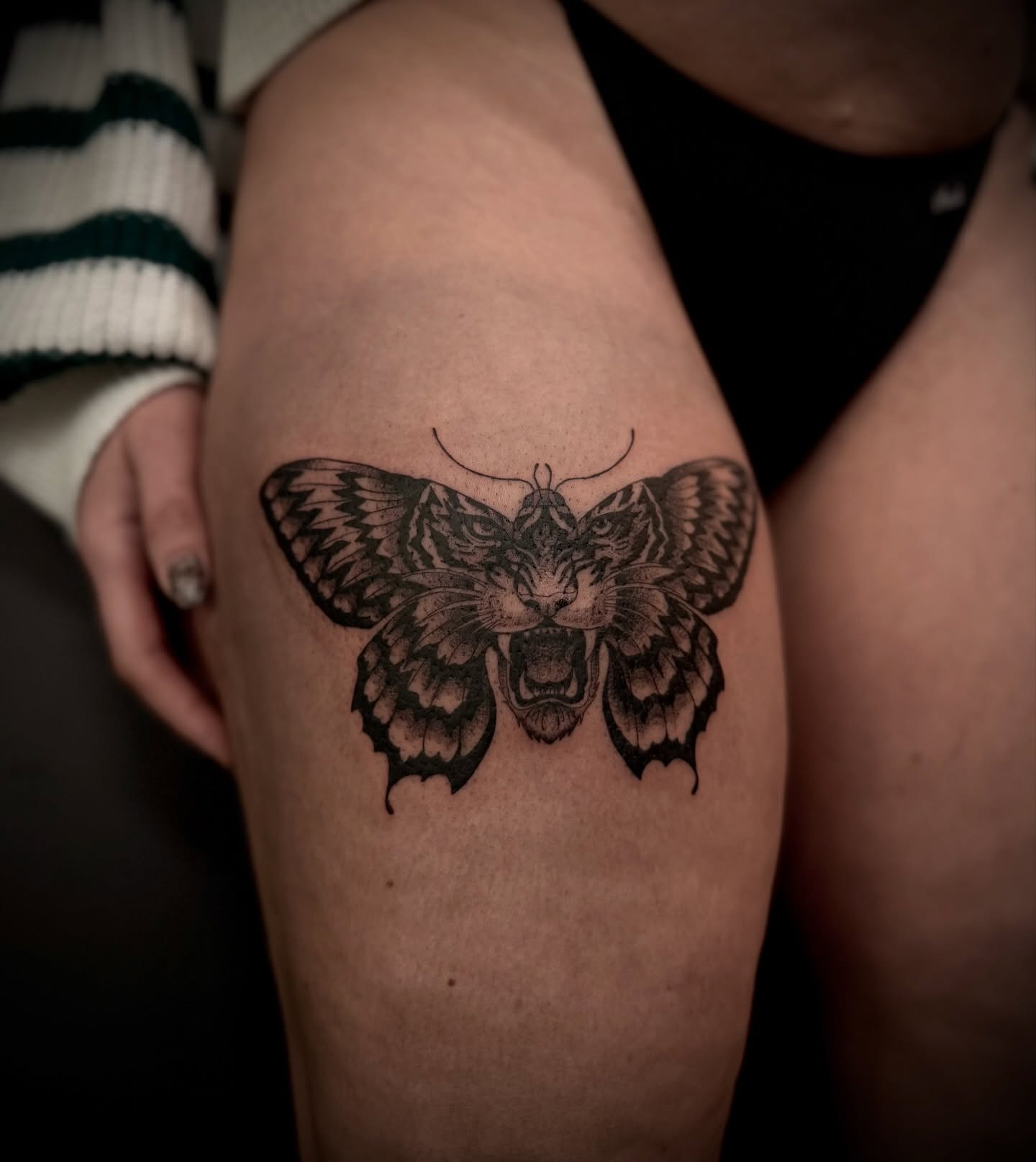 Tatouage réalisme Sya.Lya - Studio féminin Fréjus